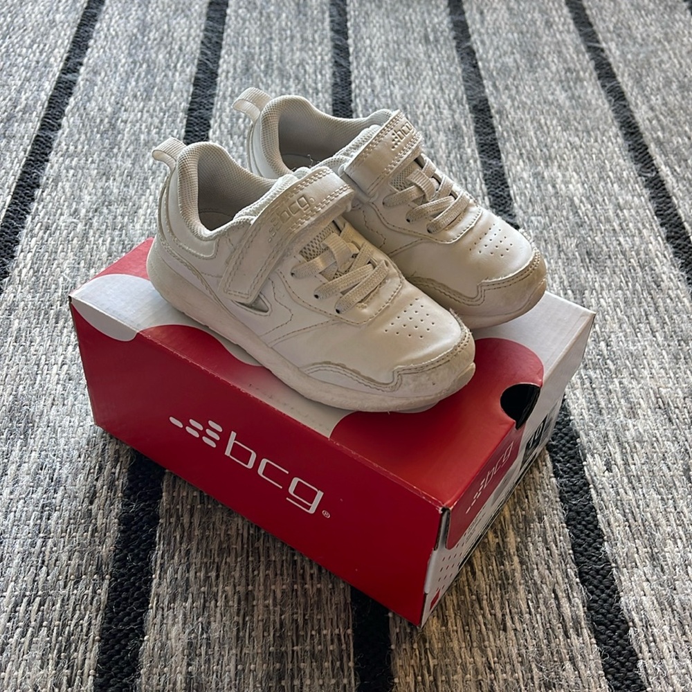 Toddler size 10 BCG cheer shoe